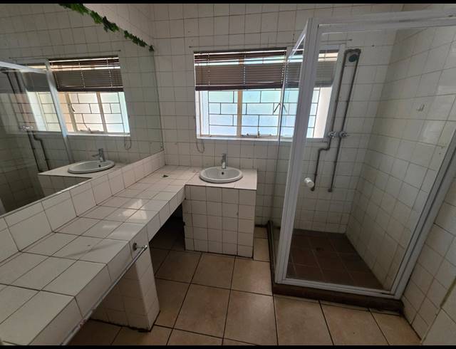 4 BEDROOM HOUSE FOR SALE IN SASOLBURG EXT 4